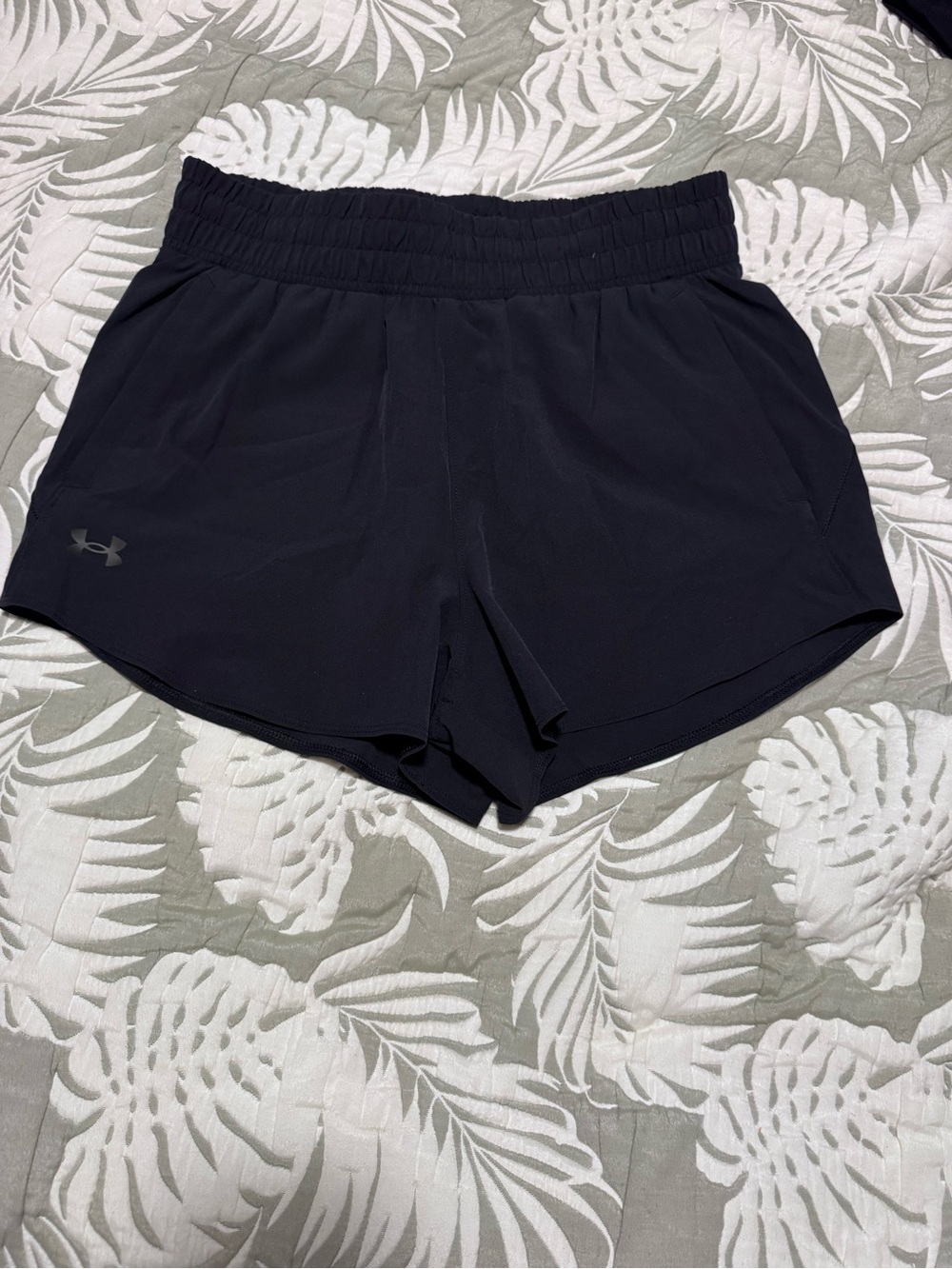 Under Armour Women's Black Performance Running Shorts size M